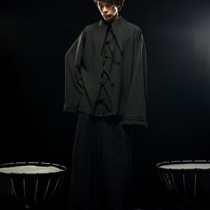 BETON oversized black shirt