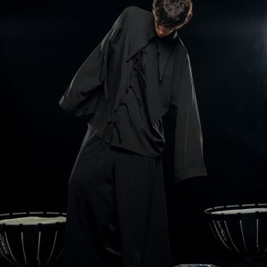 BETON oversized black shirt